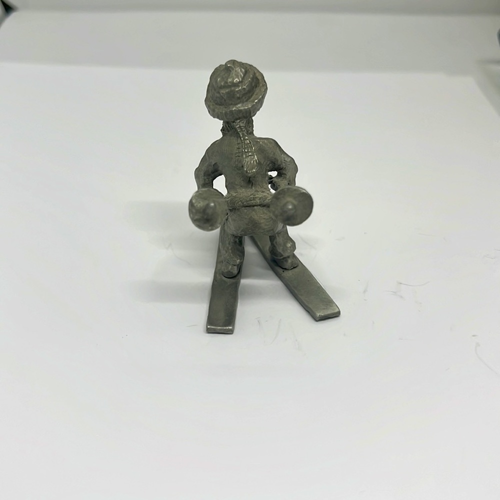 Vintage Miniature Pewter Snow Skier, 1975 P Davis Pewter - Picture 3 of 5
